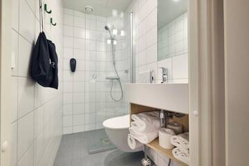 Фото номера Стандартный трехместный номер Отель GreenStar Hotel Vaasa г. Вааса 11