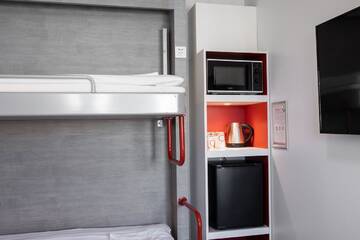 Фото номера Семейный номер Отель Omena Hotel Vaasa Espen г. Вааса 14