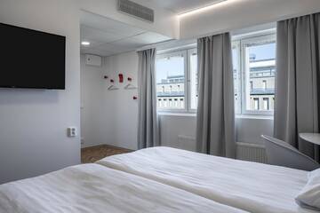 Фото номера Двухместный номер с 1 кроватью Отель Omena Hotel Vaasa Espen г. Вааса 13