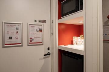 Фото номера Двухместный номер с 1 кроватью Отель Omena Hotel Vaasa Espen г. Вааса 4