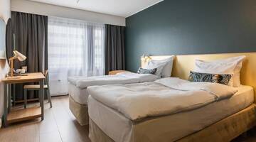 Фото номера Двухместный номер с 2 отдельными кроватями Отель Original Sokos Hotel Royal Vaasa г. Вааса 3