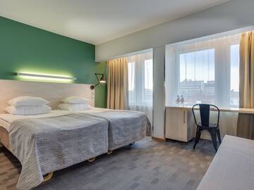 Фото номера Трехместный номер Отель Original Sokos Hotel Vaakuna Vaasa г. Вааса 5